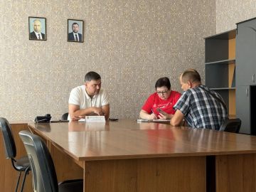 3 августа 2026 года, Глава муниципального образования городской округ Торез Артем Чесноков провел прием населения по личным вопросам
