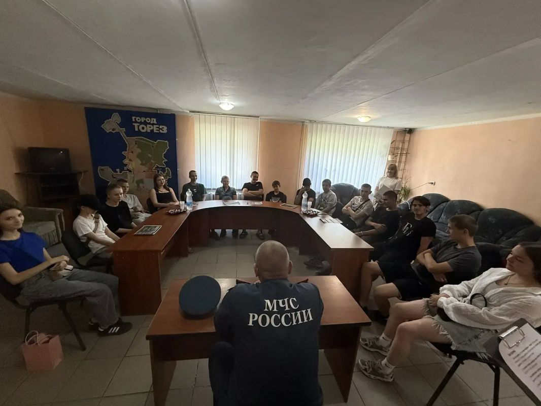 Безопасное лето: в Торезе прошли уроки пожарной безопасности для детей