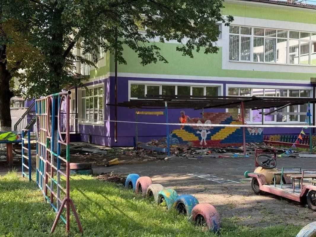 Владимирцы начали ремонт в детсаду Кировского