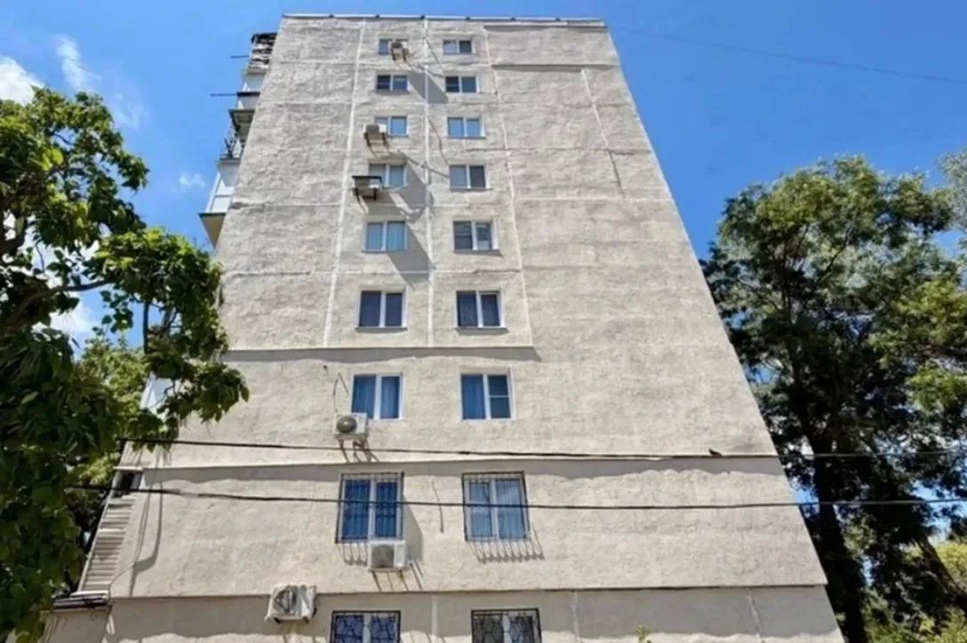 На улице Карла Либкнехта в Мариуполе восстановили дом