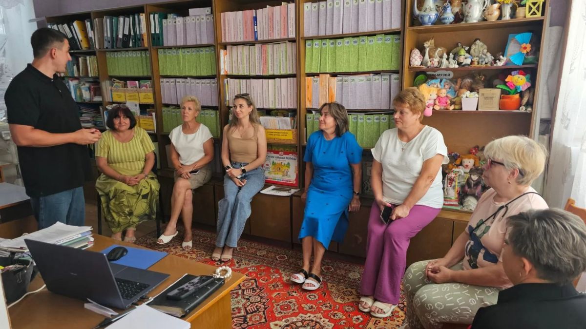 Диалог с педагогами: член Общественного совета встретился с коллективом детского сада «Катюша»
