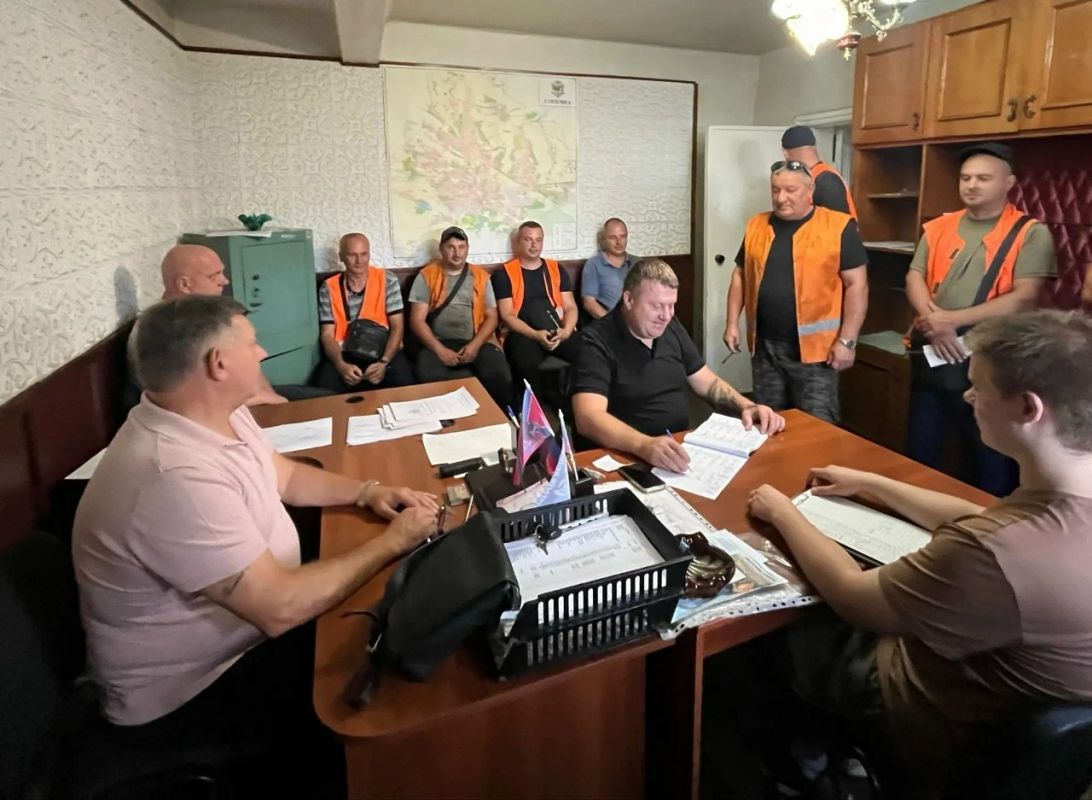 Роман Конев: 5 августа 2026 года депутат Горловского городского совета первого созыва от фракции «Единая Россия» Сергей Третьяков провёл встречу с трудовым коллективом