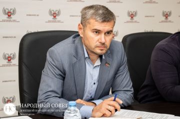 Депутаты продолжают изучение проектов федеральных законов