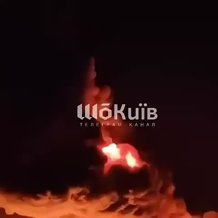 Сегодня ночью ВС РФ нанесен массированный удар, в результате которого поражены транспортно-логистические и распределительные центры в городе Киеве и Киевской области
