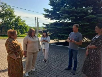 Наталья Бурцева встретилась с жителями пгт Ясиновка в городском округе Макеевка