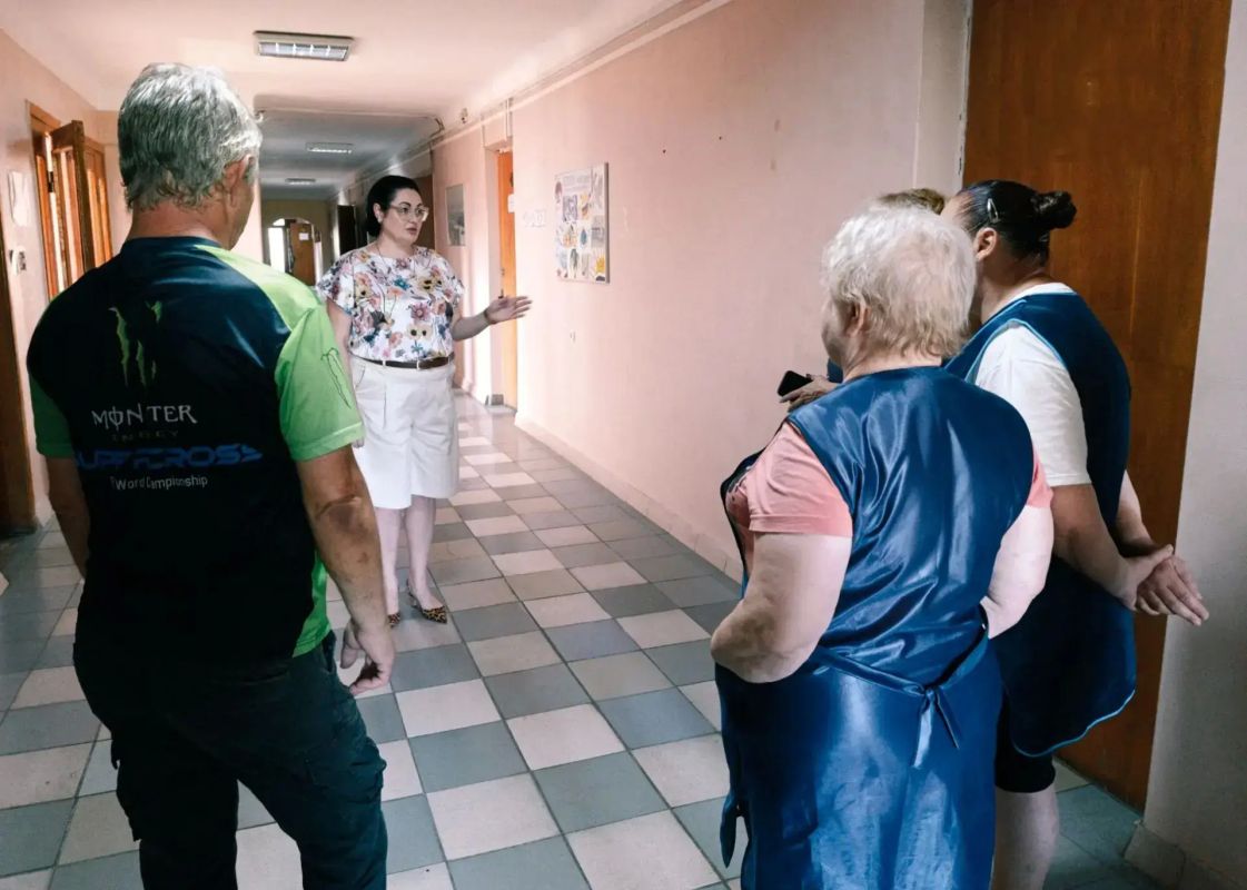 Наталья Бегуненко: По поручению Главы ДНР Дениса Пушилина в Петровском районе города Донецка продолжаются встречи с населением
