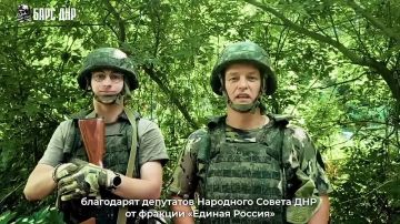 Тыл — фронту. Наши депутаты Клавдия Кульбацкая и Владимир Чекун передали гумпомощь тем, кто 24/7 следит за небом Республики