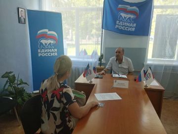 5 августа, депутат Макеевского городского совета Александр Подгорный провел приём граждан в общественной приемной Кировского внутригородского района городского округа Макеевка