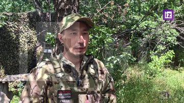 Минус 40 кг за одну боевую задачу: российский военный с позывным "Мобилей" рассказал военному корреспонденту “Известий” Егору Кильдибекову о штурме под Славянском