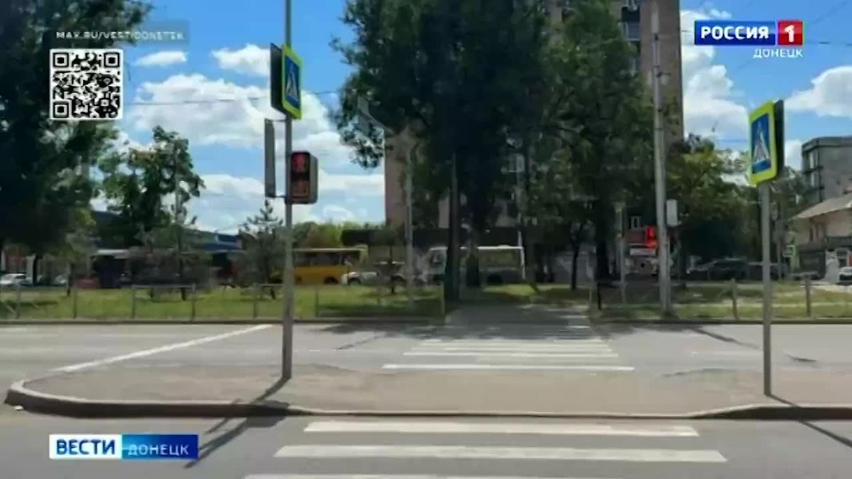 До начала нового учебного года меньше месяца и сотрудники Госавтоинспекции напоминают школьникам, студентам и их родителям о правилах дорожного движения
