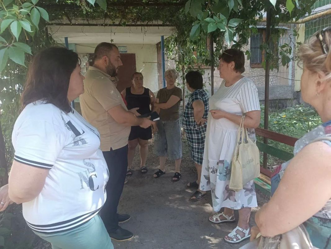В рамках проекта «Управдом» заместитель руководителя Управы Александр Поддубный встретился с жителями района