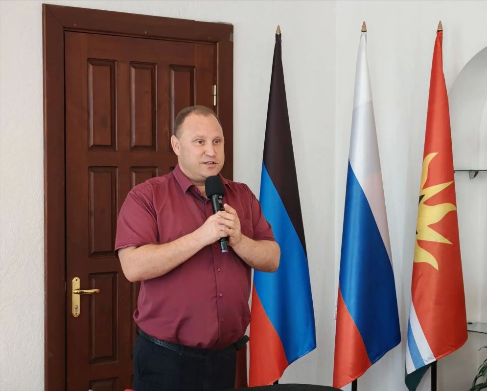 Спортивный праздник в Торезе: под звуки поздравлений и музыки!