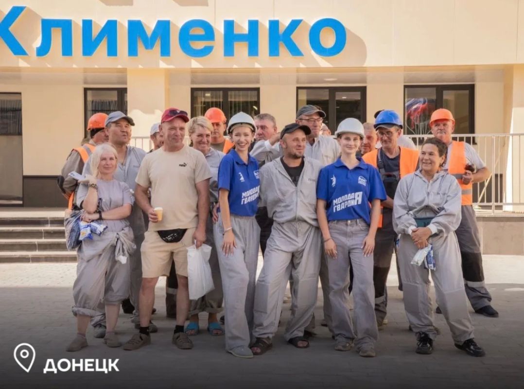 Поздравили строителей от шеф-ригионов с профессиональным праздником