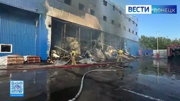 Последствия атаки БПЛА на "Галактику" в Макеевке