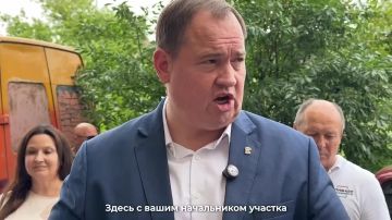 Провел сход с жителями домов № 2 и № 4 на улице 230-й Стрелковой Дивизии в Буденновском районе Донецка
