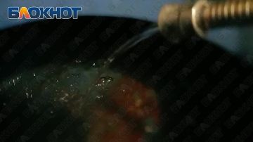 Как выглядит подача в день воды в Ворошиловском районе Донецка