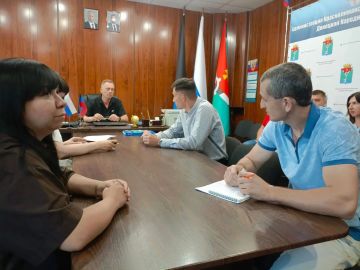 Сегодня провел еженедельное аппаратное совещание