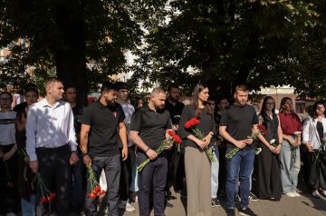 «Мы рядом»: В Донецке почтили память жертв атаки БПЛА на Татарстан
