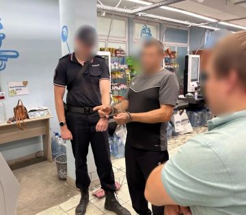 Мужик из Тореза пропил кредитную карту, украденную у любовницы и собирается на нары