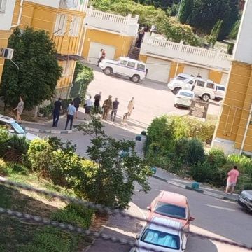 Теракт в Севастополе. Женщина подорвала СВУ, погиб мужчина