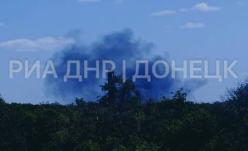 Возгорание наблюдается в Юнокоммунаровске в ДНР