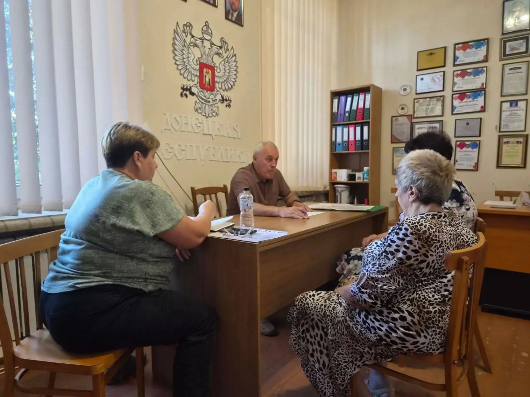 Евгений Поплавский: Провел прием граждан по личным вопросам в городе Зугрэс