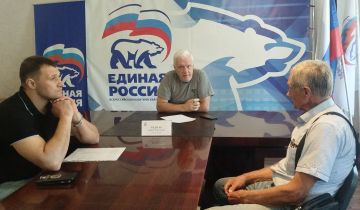 Состоялся прием граждан. 17 августа в общественной приёмной Партии «Единая Россия» города Тореза депутат Народного Совета ДНР Бедило Андрей Николаевич провел прием граждан