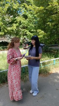 МБУ «Светлодарская городская библиотека для взрослых» подготовила и распространила информационные буклеты «Три великих Спаса»