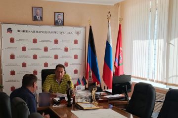 Константин Зинченко: Провёл личный приём граждан совместно с руководителями профильных структурных подразделений администрации Волновахского муниципального округа
