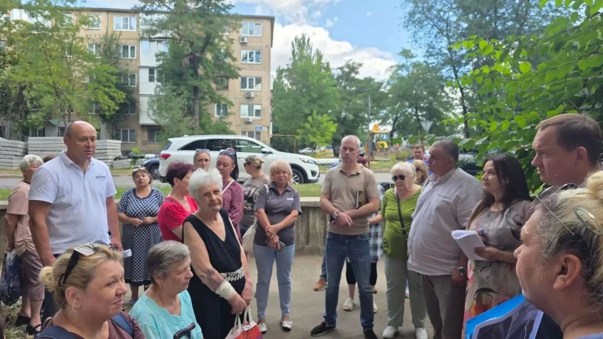 ДИРЕКТОР ДОНЕЦКОГО ФИЛИАЛА "ДОНБАССТЕПЛОЭНЕРГО" ПРИНЯЛ УЧАСТИЕ В СХОДЕ С ЖИТЕЛЯМИ ПРОЛЕТАРСКОГО РАЙОНА