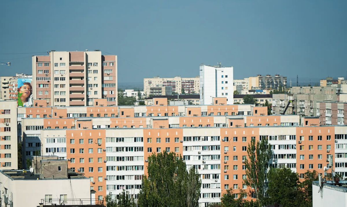 Антон Кольцов: Более 90% жителей Мариуполя обратились в управы внутригородских районов, чтобы ознакомиться с адресом распределённого компенсационного жилья