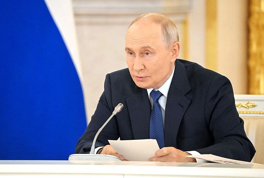 Президент России Владимир Путин поручил Правительству дополнительно поддержать регионы