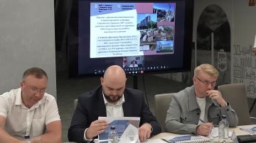 Денис Пушилин: Строительство жилого квартала в Петровском районе Донецка, организация мощностей по производству минеральной ваты, реконструкция мощностей литейно-механического завода и другие проекты рассмотрели на заседании...