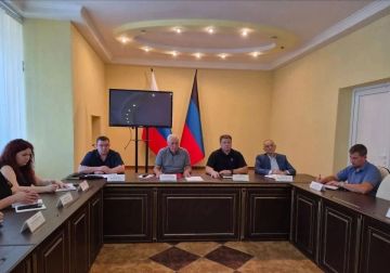 Евгений Поплавский: Провел еженедельное аппаратное совещание с руководителями ведомств и силовых структур