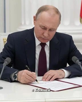 Андрей Крамар: У Русского мира есть знамя, которое знают на всей планете, – наш бело-сине-красный триколор!