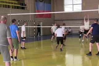 В Донецке прошел чемпионат по волейболу среди сотрудников МВД по ДНР