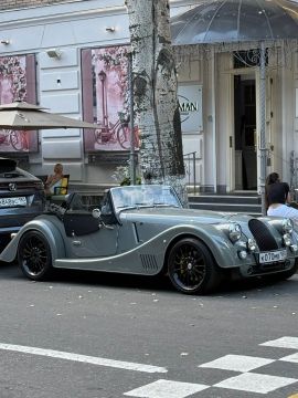 ����� ������ �����: ���������� Morgan Plus Four ��������� �� �������� ������� � �������