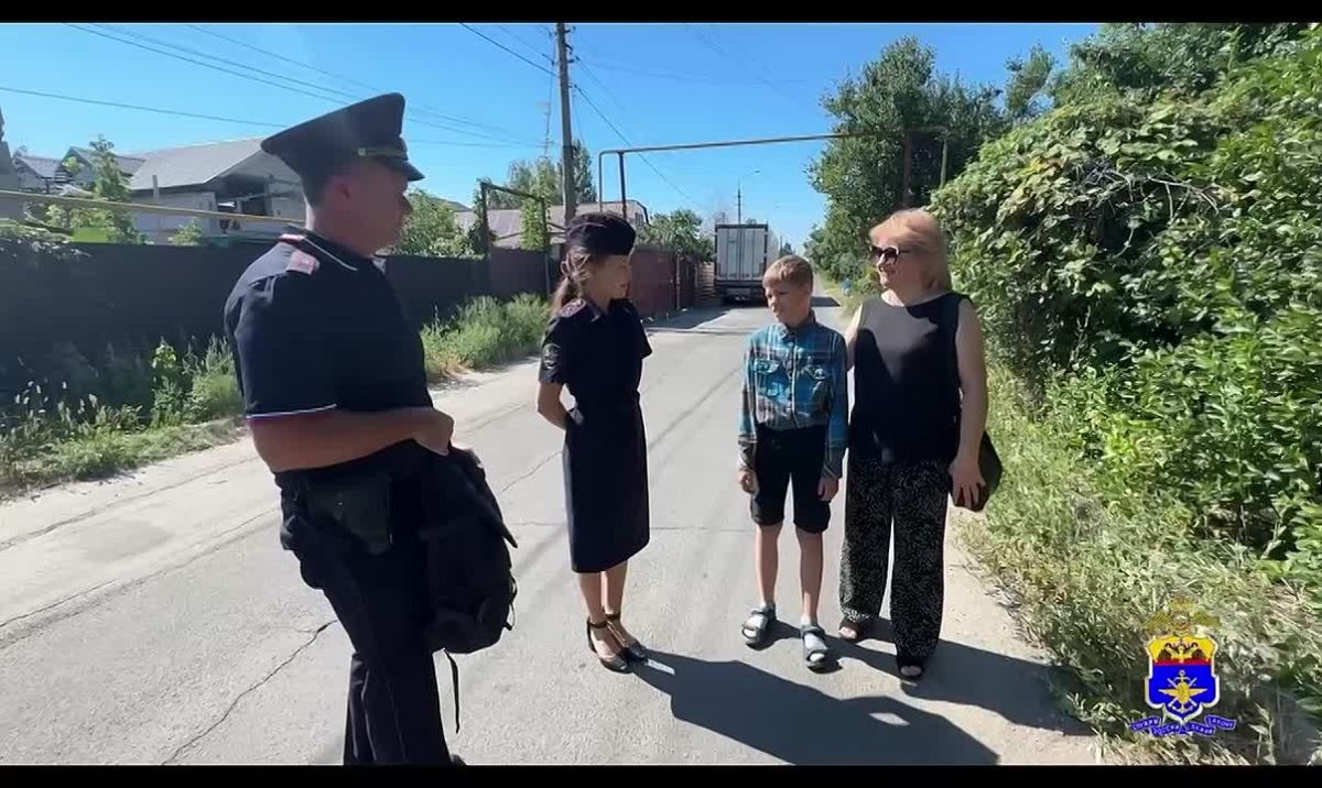 Транспортные полицейские Донецка и Мариуполя помогли детям собраться в школу