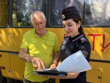 Сотрудники ГАИ провели проверку школьных автобусов