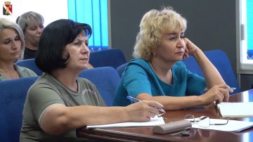 Игорь Мартынов: Провёл аппаратное совещание с участием руководителей подведомственных учреждений и представителей ключевых структурных подразделений администрации городского округа Енакиево