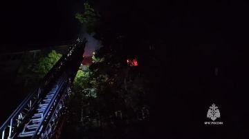Кадры с места ликвидации пожара в Советском районе Макеевки