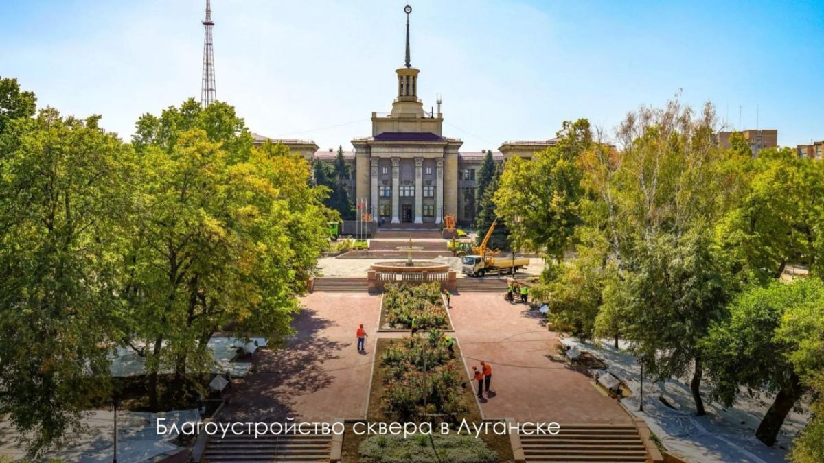 Москва восстанавливает Донецк и Луганск
