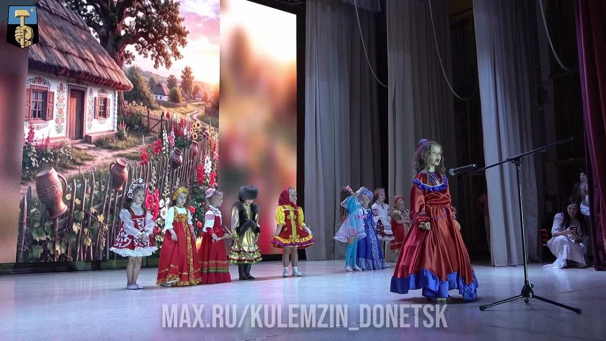 Алексей Кулемзин: Впервые в Донецке в рамках празднования Дня города состоялся самый трогательный и волшебный конкурс — «Мини-мисс Дончаночка» для наших самых маленьких принцесс, которым от 4 до 6 лет