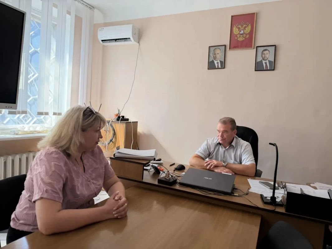 ПРИЕМ ГРАЖДАН.. Сегодня, 26 августа, глава муниципального образования городской округ Иловайск Александр Васильевич Кузнецов провел личный прием граждан