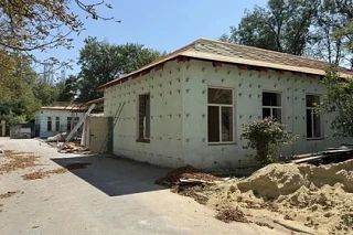 В Харцызске капитально ремонтируют детское отделение в городской больнице