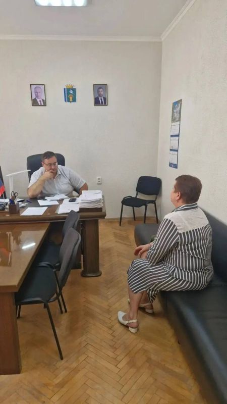 Первый заместитель главы администрации Мангушского муниципального округа Владимир Топузов провел личный прием жителей