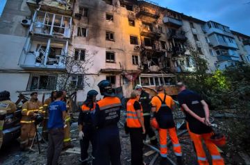 Бьют по мирной инфраструктуре: дронами ВСУ повреждены дома, детсад, поликлиника