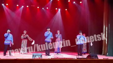 Во Дворце культуры «Заперевальный» в рамках проекта «Культура малой родины» состоялся концерт, посвященный Дню города Донецка и Дню шахтера «Труд и отвага: концерт для настоящих героев!»