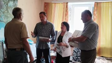 Константин Зинченко: Уважение к профессии: адресные поздравления ветеранов угольной отрасли с Дня шахтёра