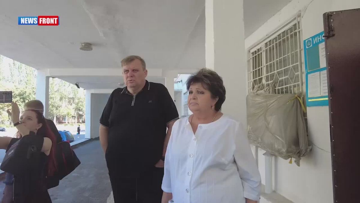 Георгий Медведев: Медикам Горловки удаётся невозможное: работая под постоянными обстрелами, в тяжелейших условиях, они не просто ежедневно спасают раненых и продолжают оказывать плановую помощь, но и постоянно повышают...